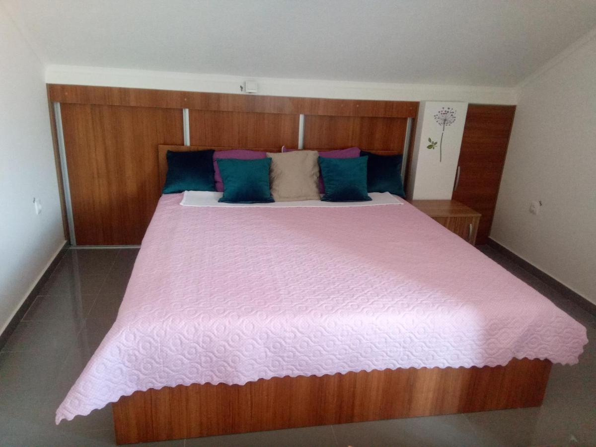 Hotel Yard House Trpejca Ohrid Habitación foto