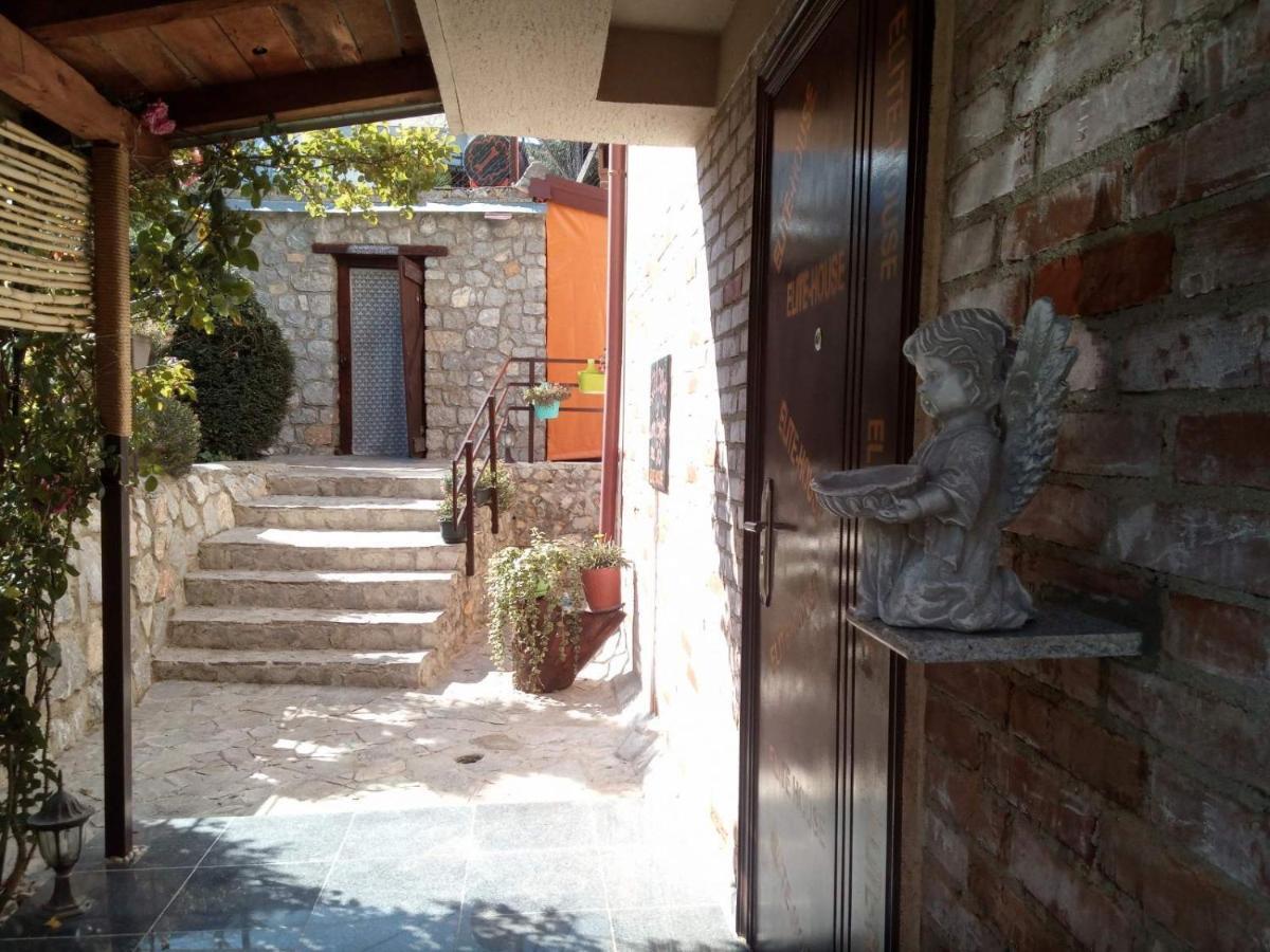 Hotel Yard House Trpejca Ohrid Exterior foto