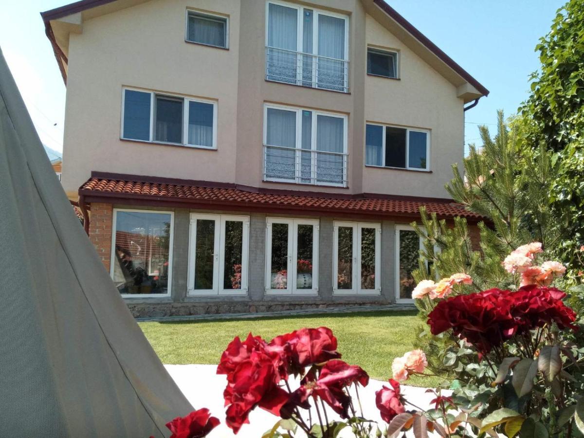 Hotel Yard House Trpejca Ohrid Exterior foto
